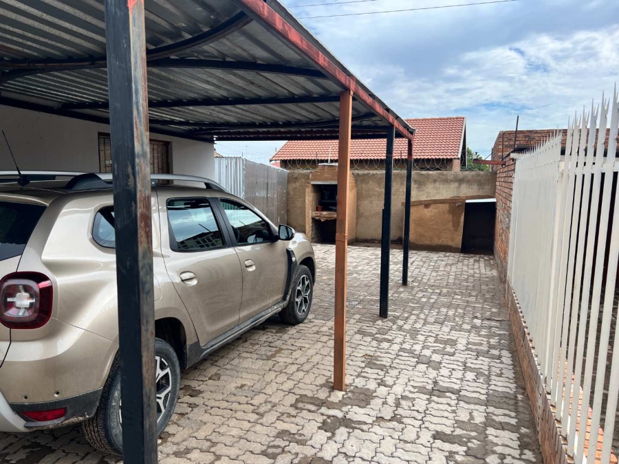 To Let 3 Bedroom Property for Rent in Mmabatho North West